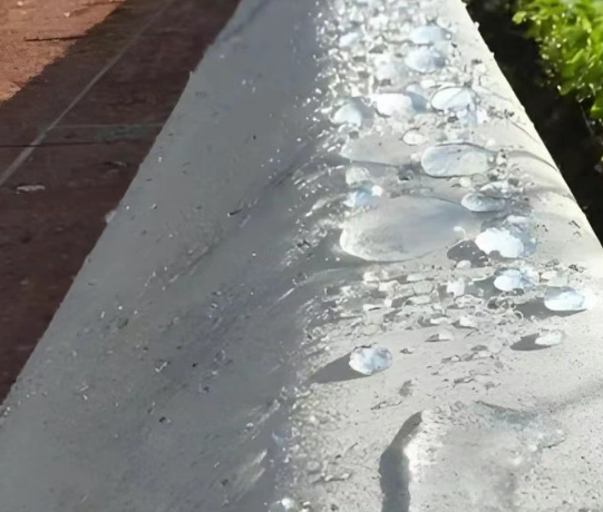 荣邦乡硅烷浸渍涂料在混凝土保护中的应用